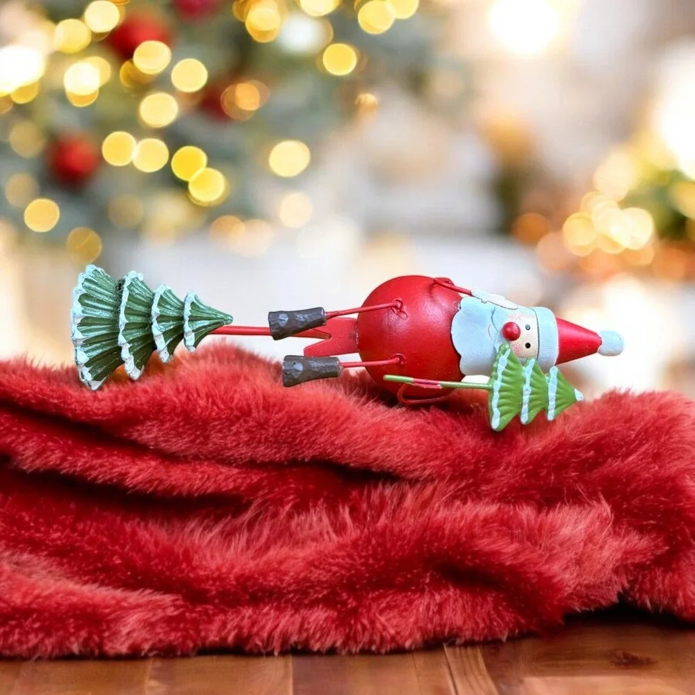 Metal‎ Santa C-Shaped Christmas Ornament With A Christmas Tree 6